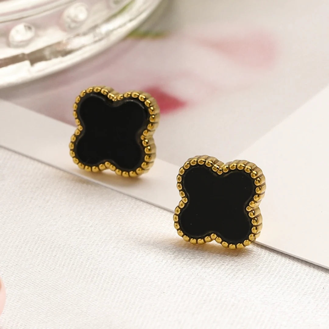 CLOVER | Boucles d’oreilles noires
