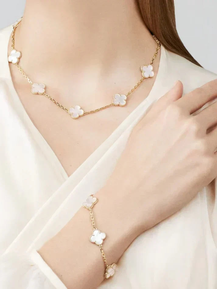 CLOVER | Collier Blanc 10 Motifs