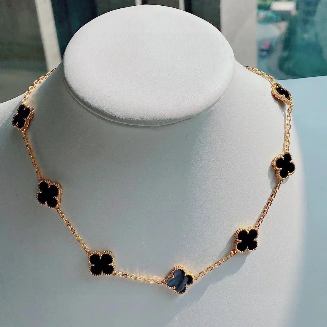 CLOVER | Collier Noir 10 Motifs