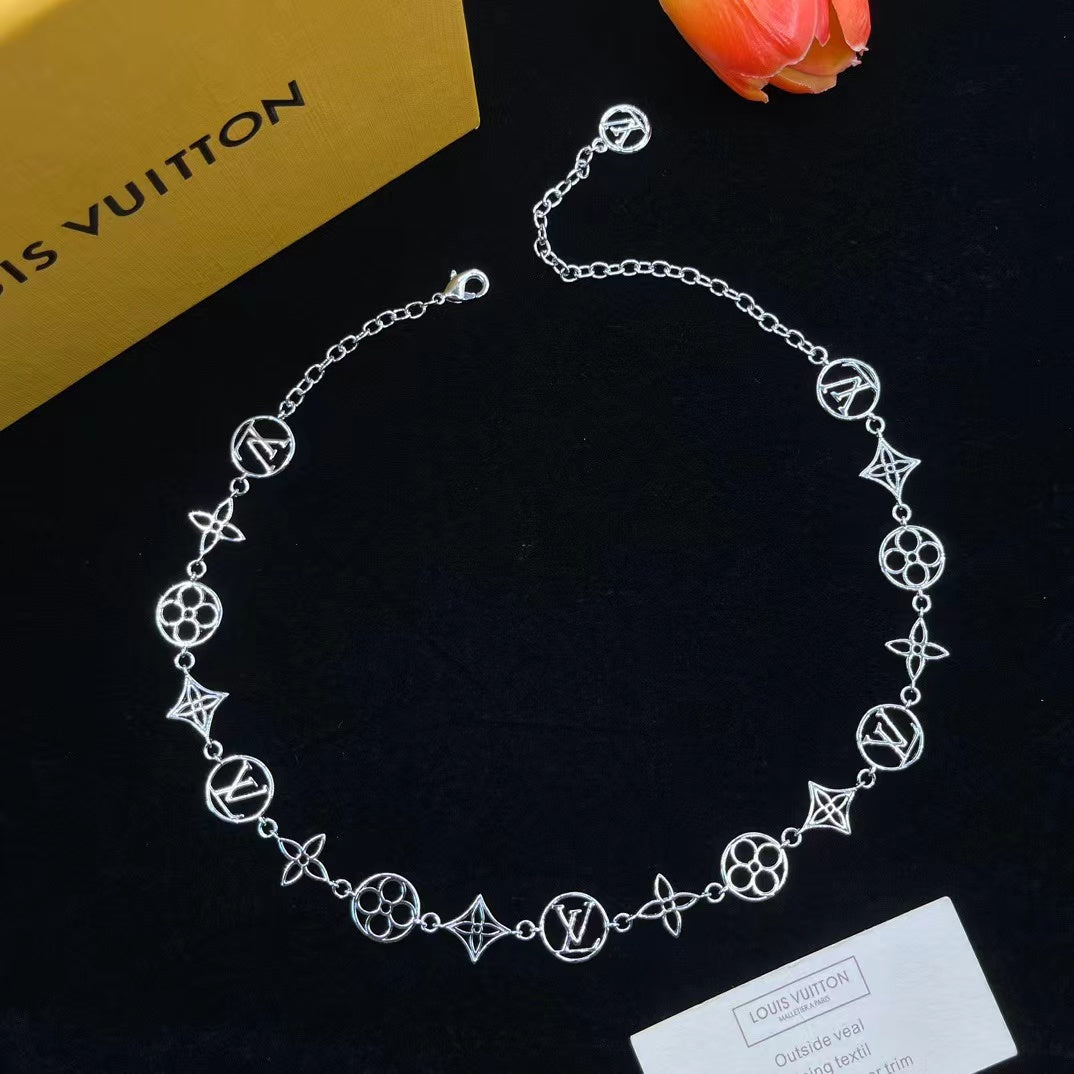 EXCLUSIVE | Collier Almira Bloom