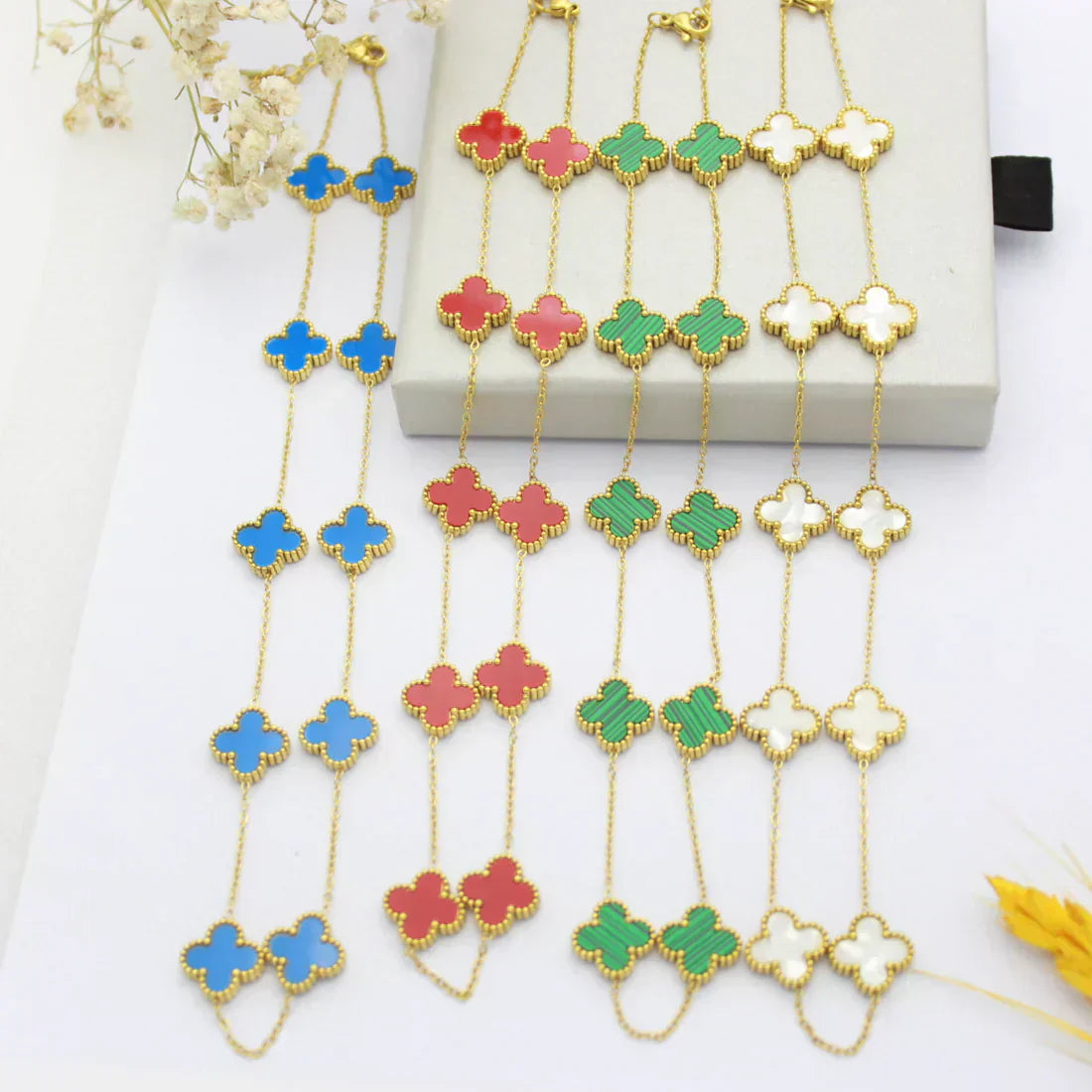CLOVER | Collier Bleu 10 Motifs