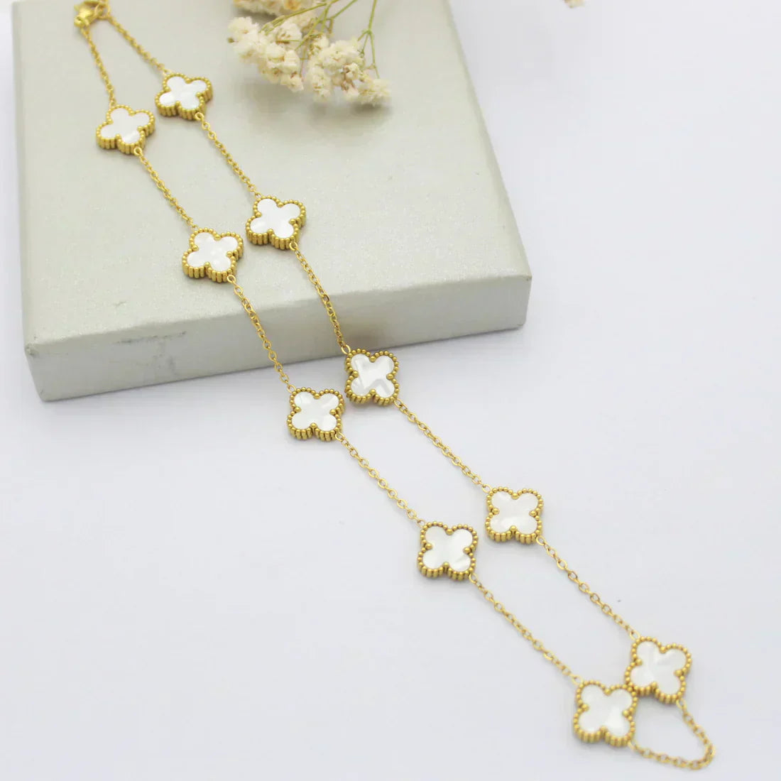 CLOVER | Collier Blanc 10 Motifs